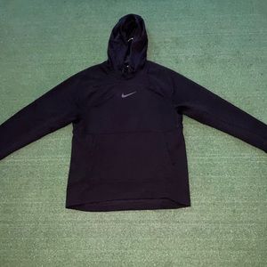Nike Pro
Men's Pullover Fleece Training Hoodie